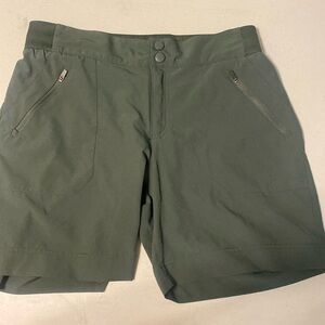 Women’s kyodan shorts size medium